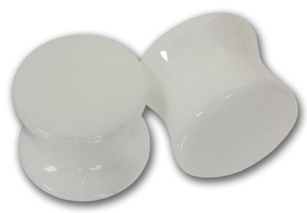 Double Flared Plug 10 - 25 mm aus weißem Acryl Ohrschmuck Piercing